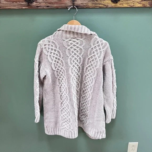 Aran Woollen Mills 100% Merino Wool Cable Knit Cardigan Made in Ireland Size S - Picture 6 of 6
